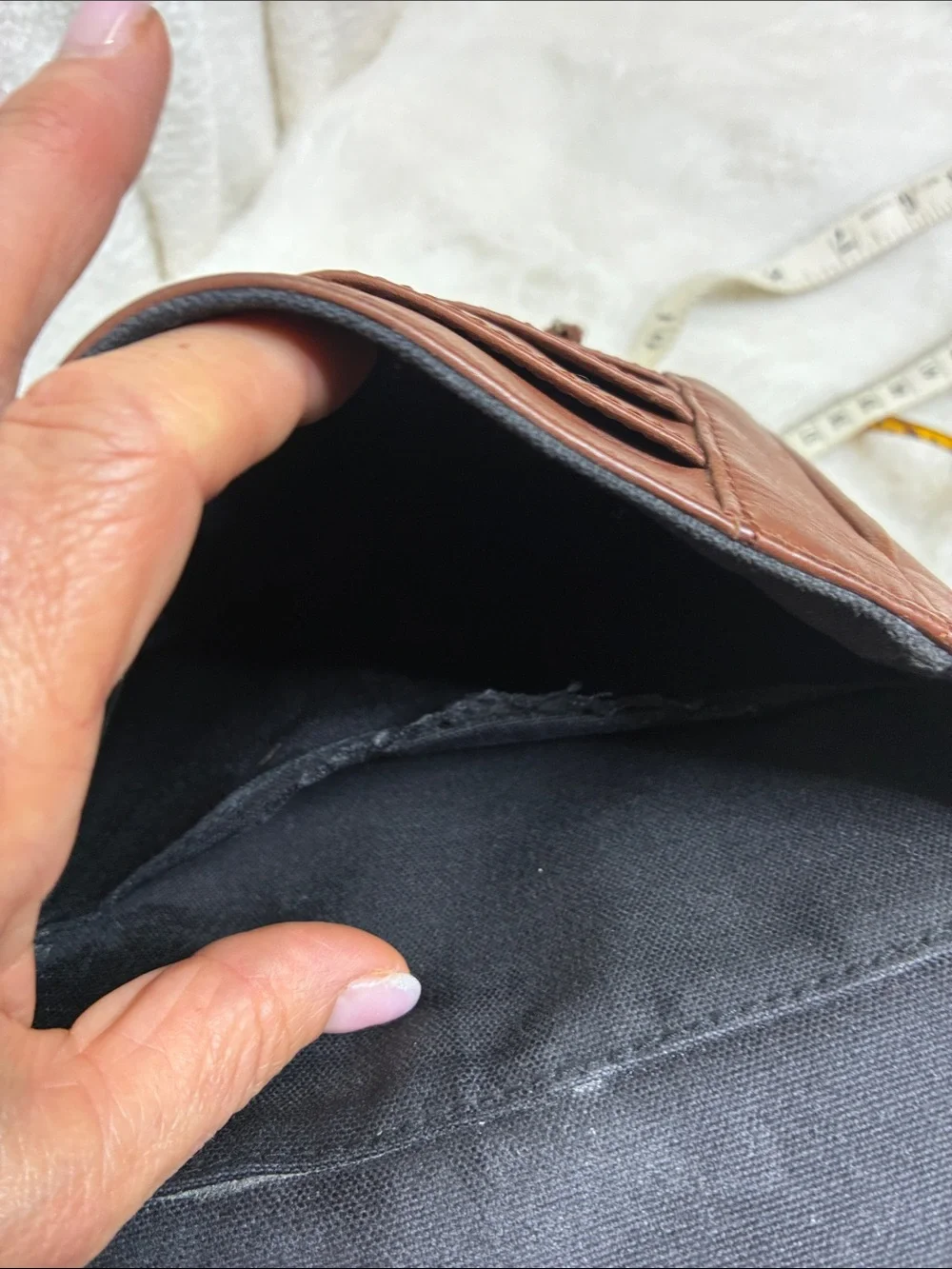 Eddie Bauer Chestnut Brown Leather Messenger Bag - Men